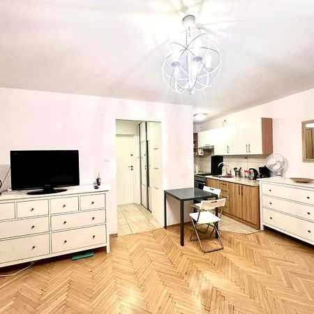 Entire Studio In Centrum Lejlighed Warszawa Eksteriør billede