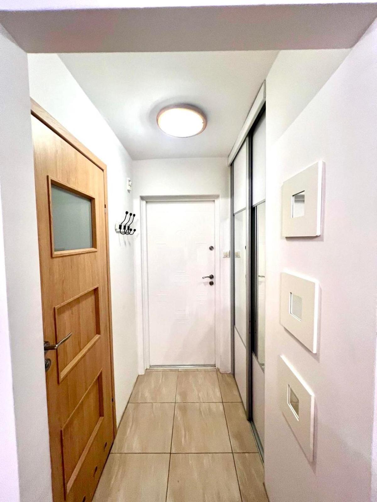 Entire Studio In Centrum Lejlighed Warszawa Eksteriør billede