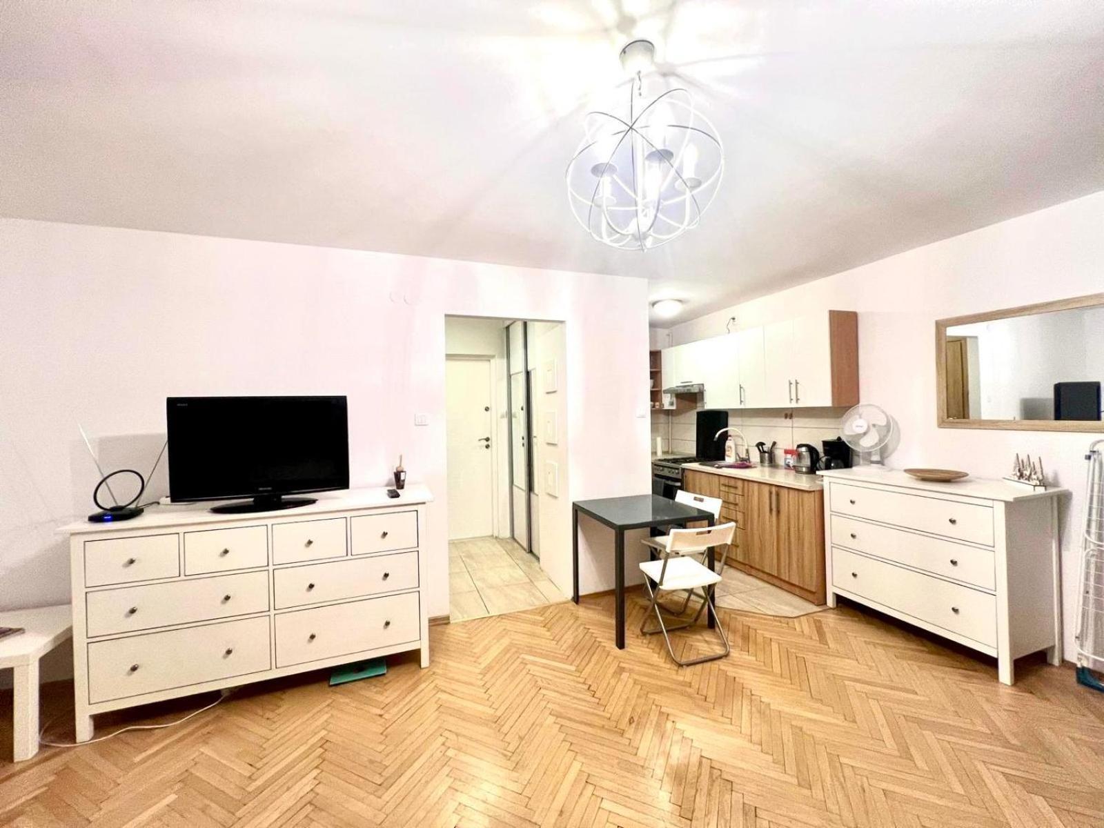 Entire Studio In Centrum Lejlighed Warszawa Eksteriør billede